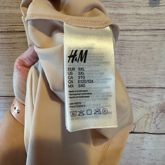 NWOT H&M women's plus 3XL lace Firm Shaping Slip in light beige w/ padded cups - Picture 6 of 7